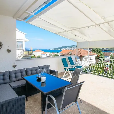 Choko Apartament *